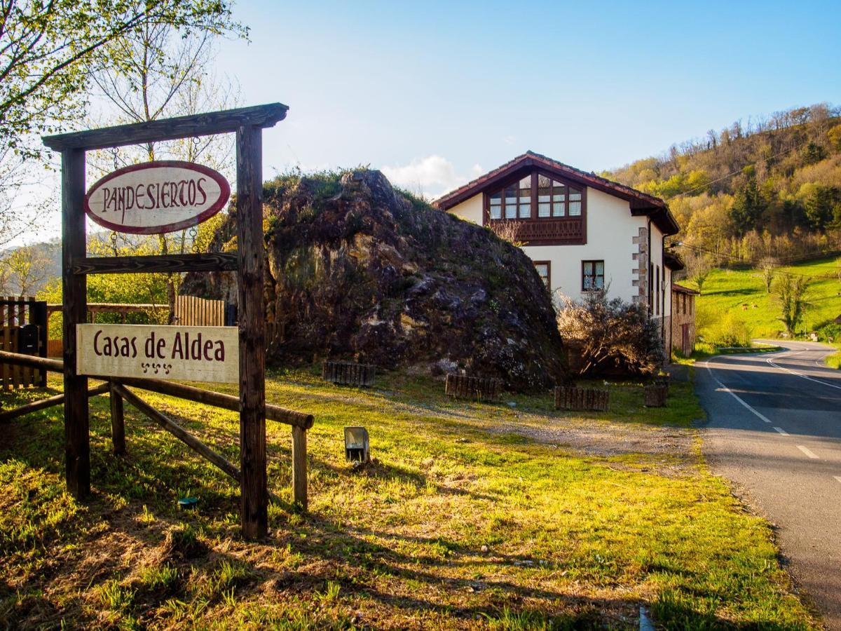 Casas Rurales Pandesiertos Onís 外观 照片